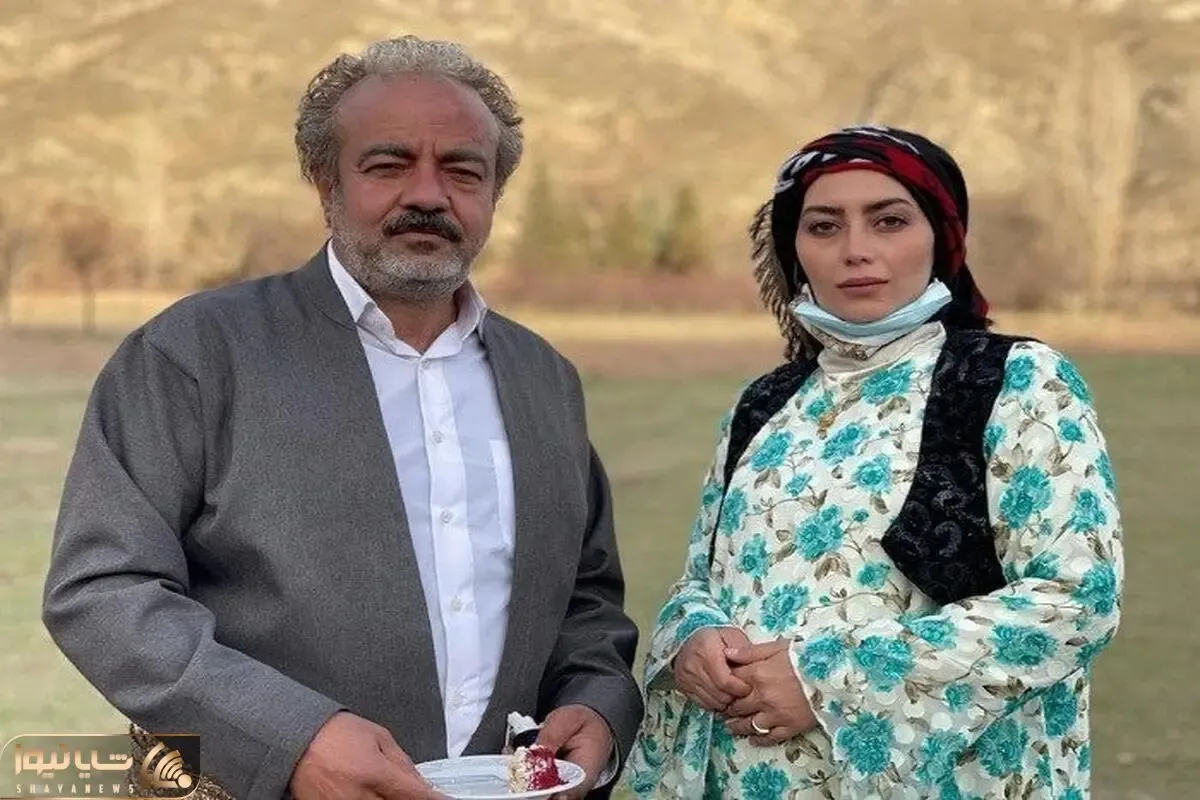آواز شاد؛ سعید آقاخانی پشتش به حضار بود شروع کرد به خوندن خودش اینجاست صداش بهشته