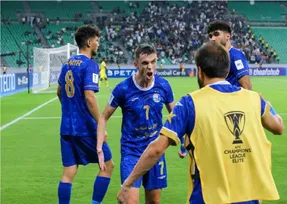 کارشناسی دو صحنه جنجالی استقلال - السد/ استقلال باید 10 نفره می‌شد؟؛ گل سالم بود؟