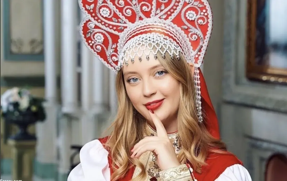 (عکس) این خانم خوشگل ترین زنِ متاهل جهان است!