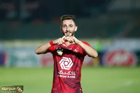 تک مهاجم پرسپولیس در بازی با ذوب آهن!