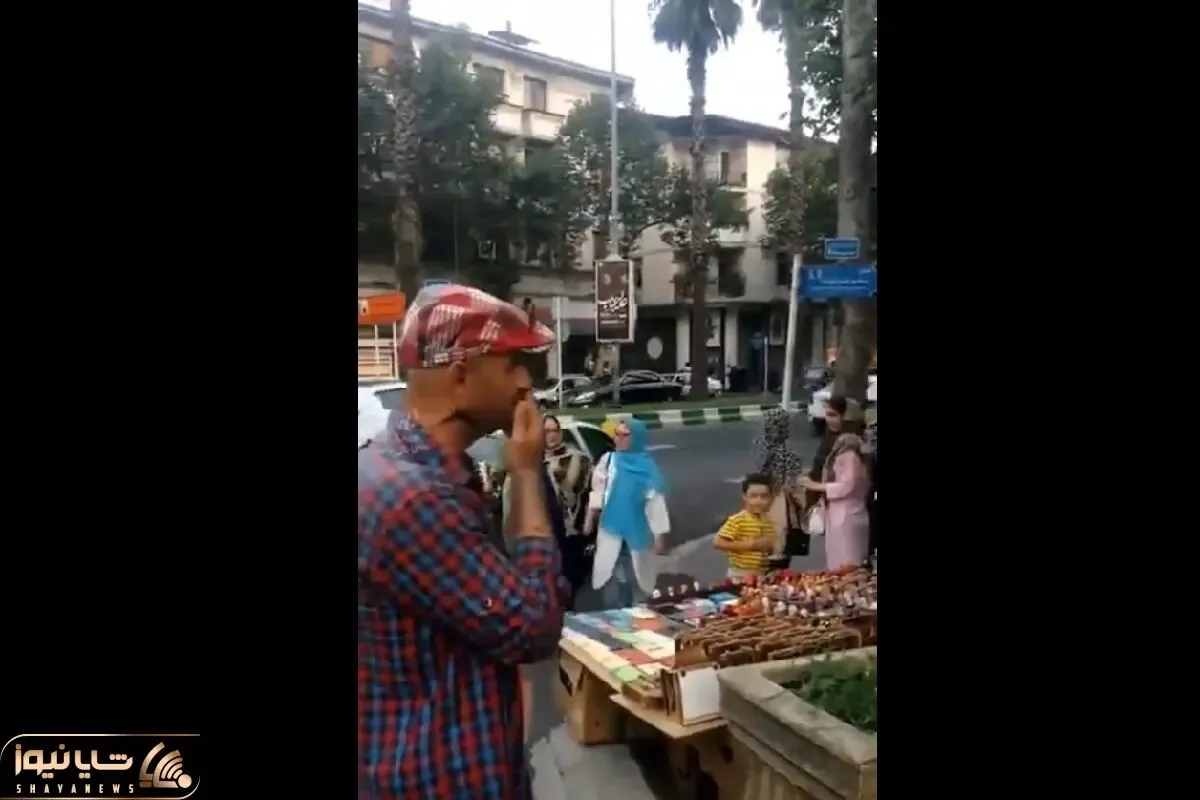 آواز خیابانی؛ دستفروشی که با اجراش دلبری کرد و حرف واسه گفتن نزاشت!
