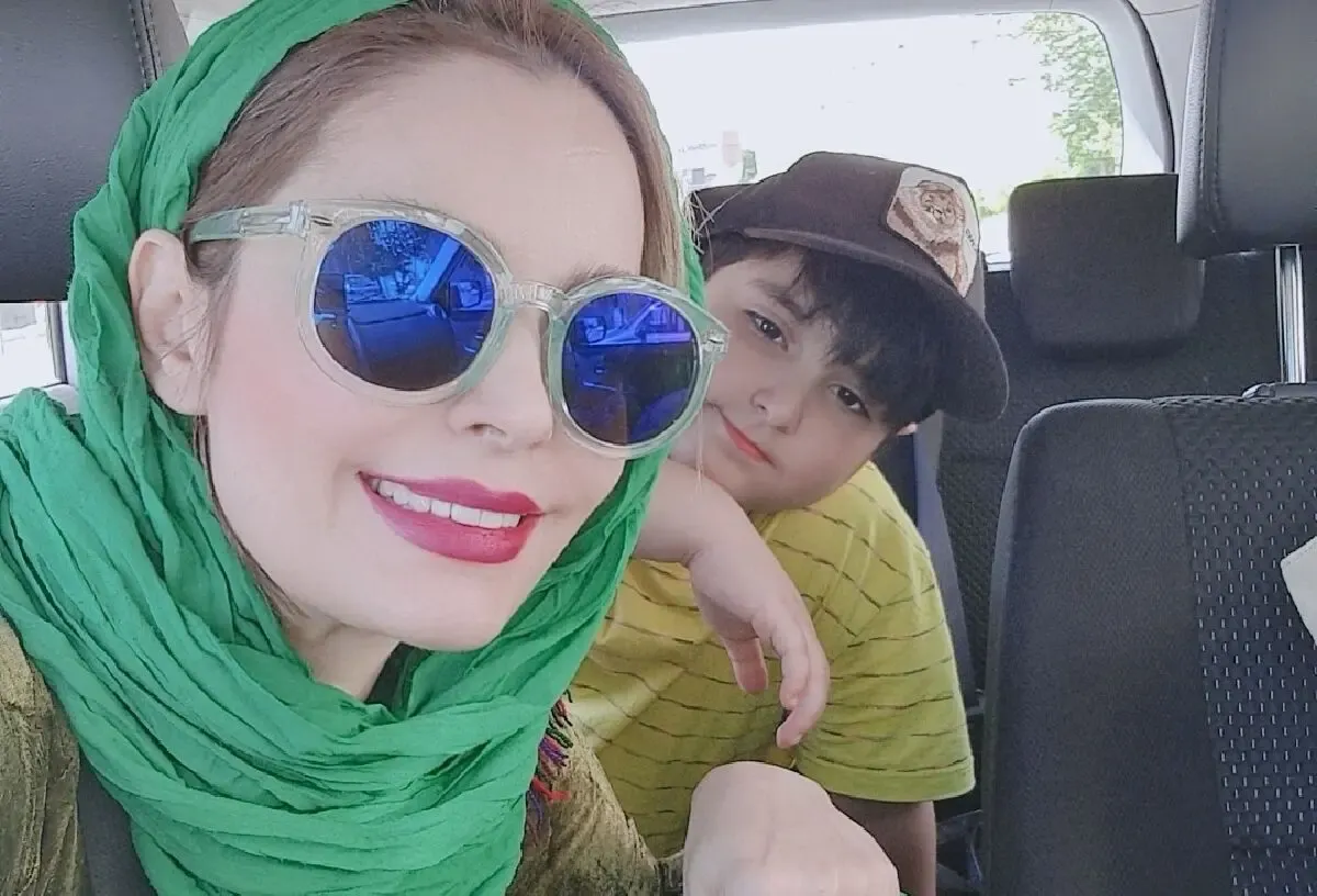 عکاسی سپیده خداوردی در کلبه ای چوبی و ترسناک!