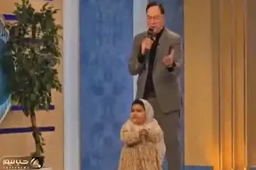 آواز شاد؛ دختر بچه تپل تیپ ننه بزرگی زده با علی اکرم بایرام اف چه رقصی میکنه همه غش
