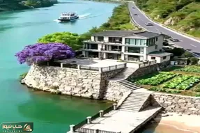معماری خلاقانه؛ ویلا ساختن با ویو خیابون و دریا هوس کنن رو آبن نخوان رو خشکی