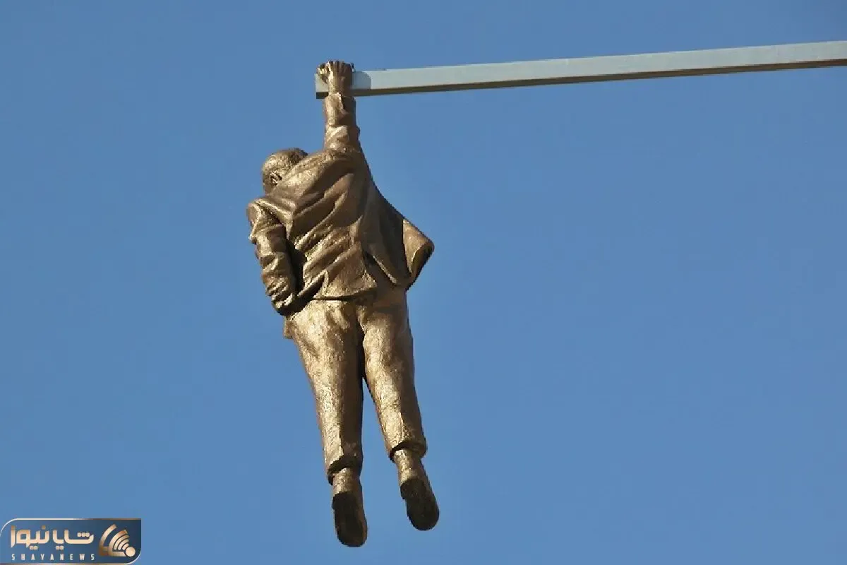 این شخص در میدان شهرداری رشت مجسمه شد؛ نه تکان خورد نه حرف زد!
