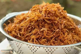 آموزش آشپزی؛ پیاز داغ چیپسی با اسن سه ترفند مهم؛ عین پر سبکه