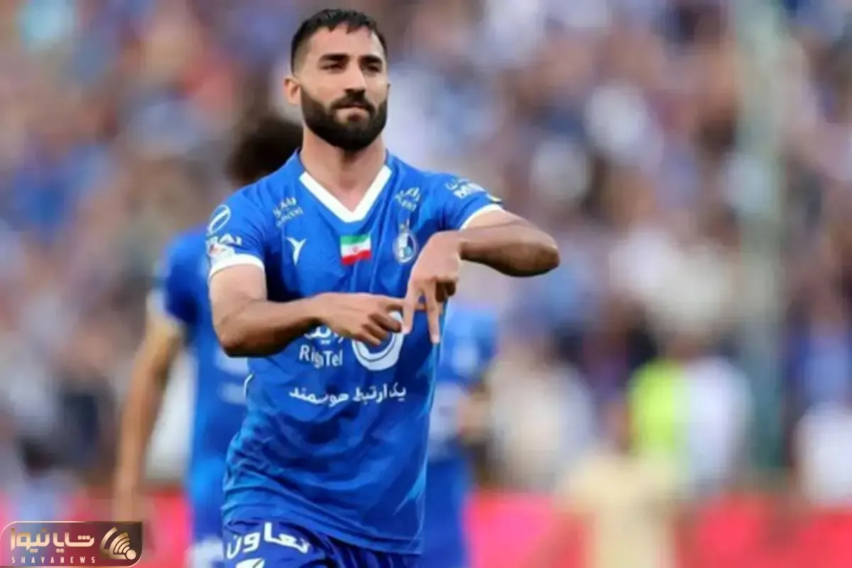 مهاجم استقلال در یک قدمی تراکتور