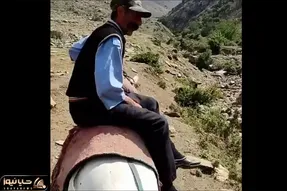 آواز محلی؛ پیرمرد یه وری سوار اسب شده و آهنگ مازندرانی میخونه فقط اونایی که پشتش میان