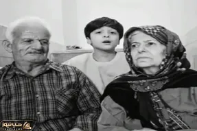 آواز احساسی؛ بچه برا پدربزرگ و مادربزرگش خوند چه نگاه پر افتخاری بهش میندازن ماشالا