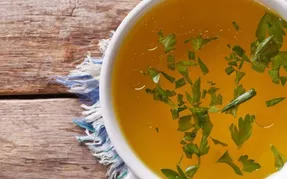 طرز پخت سوپ مرغ با زنجبیل؛ غذایی مناسب برای سرماخوردگی