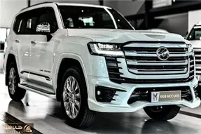 دنیای خودروسازی؛ لندکروزر ۲۰۲۵؛ قدرت، استایل و راحتی در یک SUV همه‌فن‌حریف