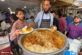 غذای پاکستانی؛ پلو با مرغ بریونی مخصوص کراچی که که خیلی باحال با سرتاس سرو میشه