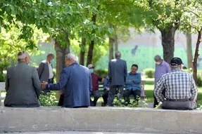 تامین اجتماعی حداقل به بازنشستگان بگوید معوقات را کی پرداخت می کند؟ / سالاری: فعلا زمان واریز مشخص نیست