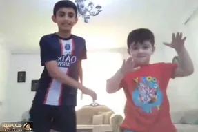 آواز شاد؛ پسرخاله ها تو رقابت رقص با هم انگار آش هم میزنن الان اون نازکه میفته تو دیگ