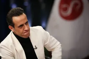 تفریح پدری و پسری علی کریمی لب استخر