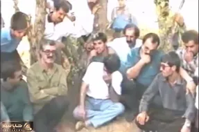 آواز ماندگار؛ استاد محمدرضا شجریان تو پارک زمین نشسته و واسه یه ملت با سوز آهنگ خوند