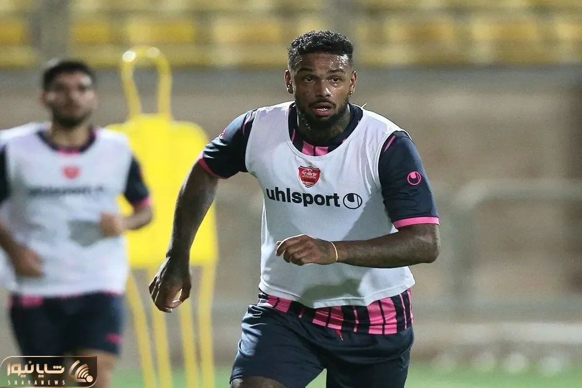 مجوز بازی مهاجم جدید پرسپولیس صادر شد