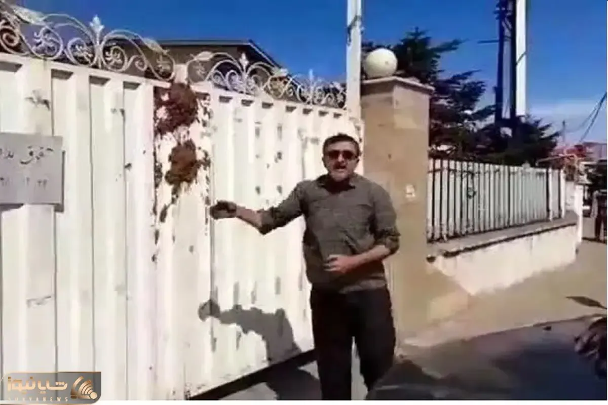 معلم کلاردشتی حقوق نگرفت «در» آموزش و پرورش را گل گرفت!