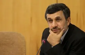 حملات تند احمدی نژاد به شورای نگهبان: آشکارا قانون اساسی را زیر پا می گذارید