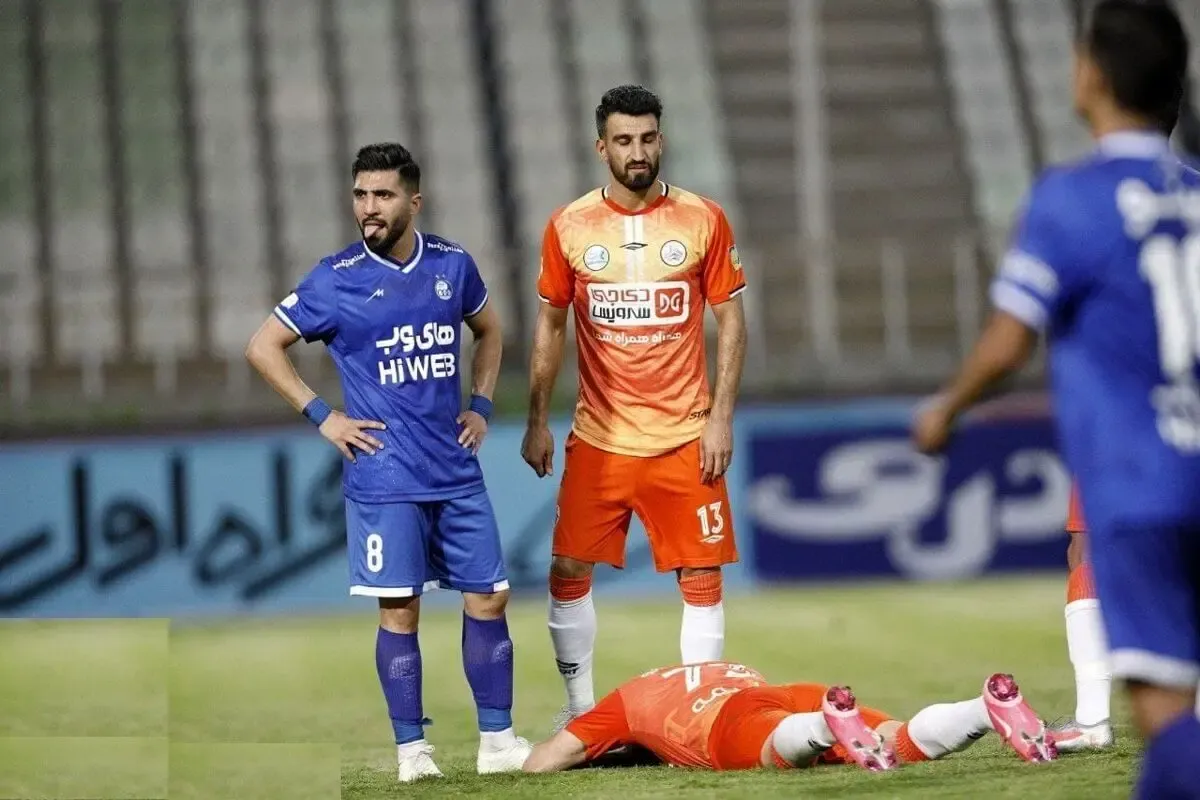 دو استقلالی پیمان سرخ پوشی بستند!