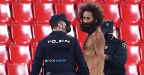 (عکس) جیمی جامپ بازی گرانادا - منچستر را بهم ریخت!