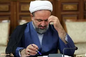 (عکس) خوشحالی یک نماینده از برداشته شدن عمامه رسایی