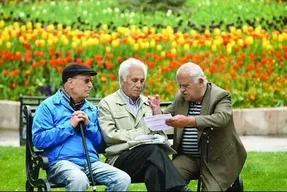 همسان ‌سازی حقوق بازنشستگان دائمی می ‌شود