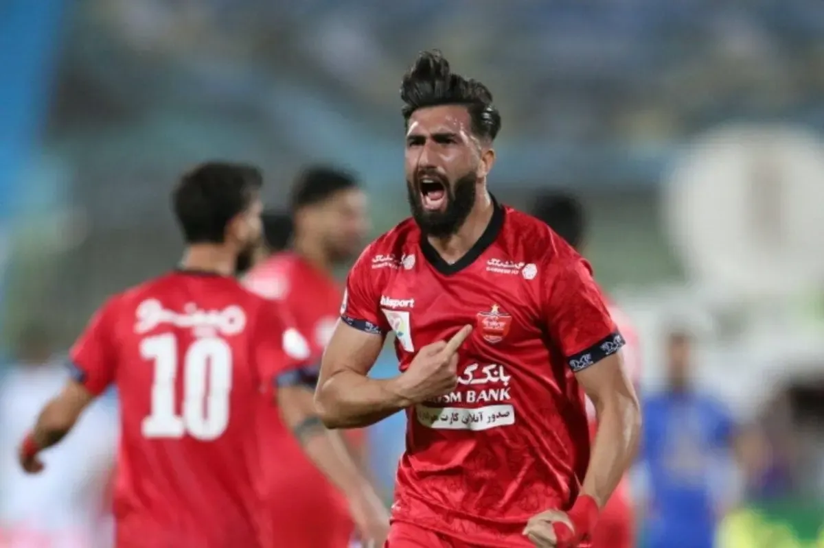پیشنهاد نجومی دو تیم لیگ برتری به ستاره نیمکت نشین پرسپولیس
