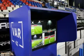 VAR دربی صدای تراکتوری ها را درآورد
