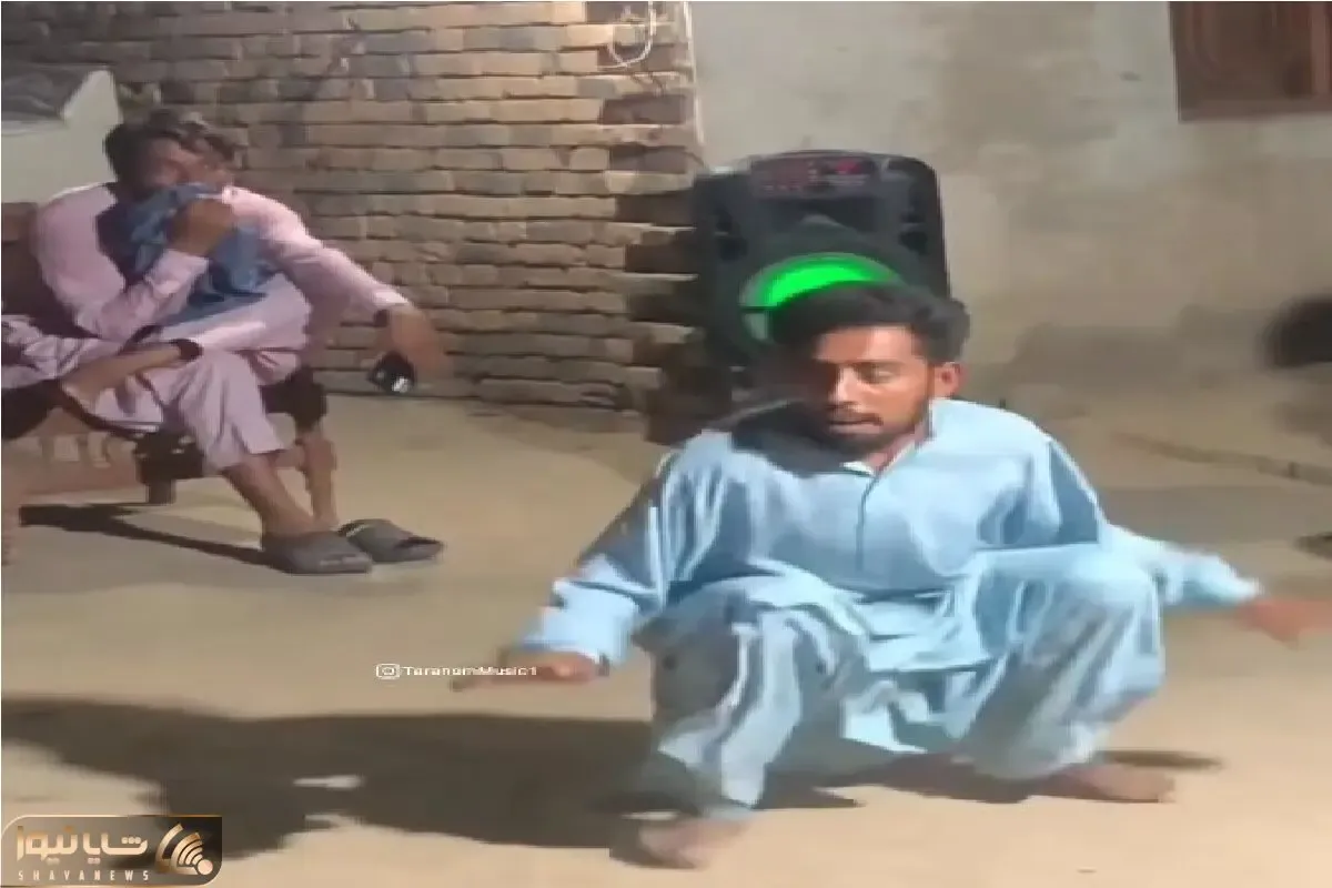 آواز شاد؛ مرد بلوچ یه رقص آواره ای میره میمونی بخندی یا چی!