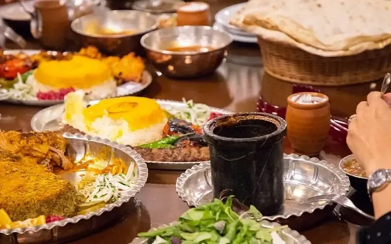 منوی دلاری در رستوران‌های لاکچری تهران!