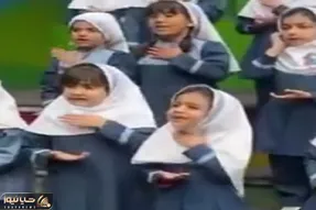 آواز اصیل؛ دختر ریزه انقد احساسی با ژست خاص آهنگ محمد اصفهانی رو لب خونی کرد مات میشی