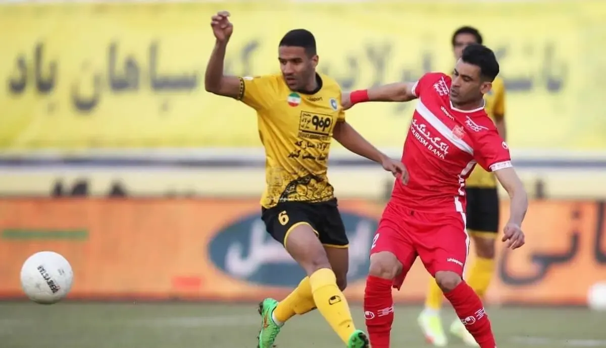 ستاره استقلالی سپاهان دیدار با پرسپولیس را از دست داد