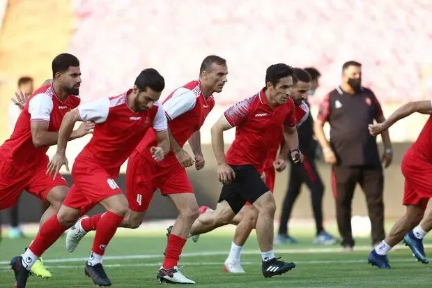 کوچ دسته‌جمعی بازیکنان پرسپولیس با پیشنهاد نجومی فولاد!