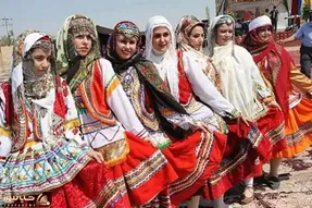 آواز محلی؛ رقص کرمانجی خیلی شاد مردم خراسان شمالی که نشون میده چقدر روحیه دارن