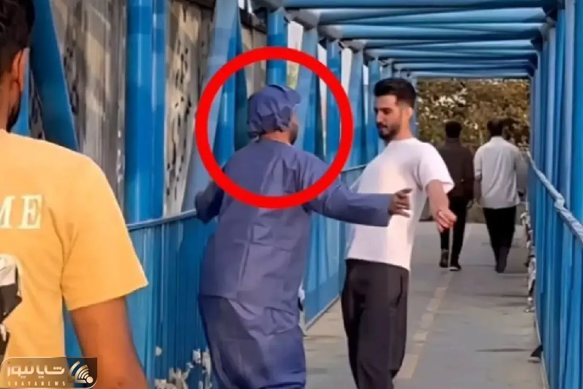 آواز شاد؛ این آدم از دیوانه خونه فرار کرده به مردم گیر میده باهاش برقصن نرقصن سیلی میزنه