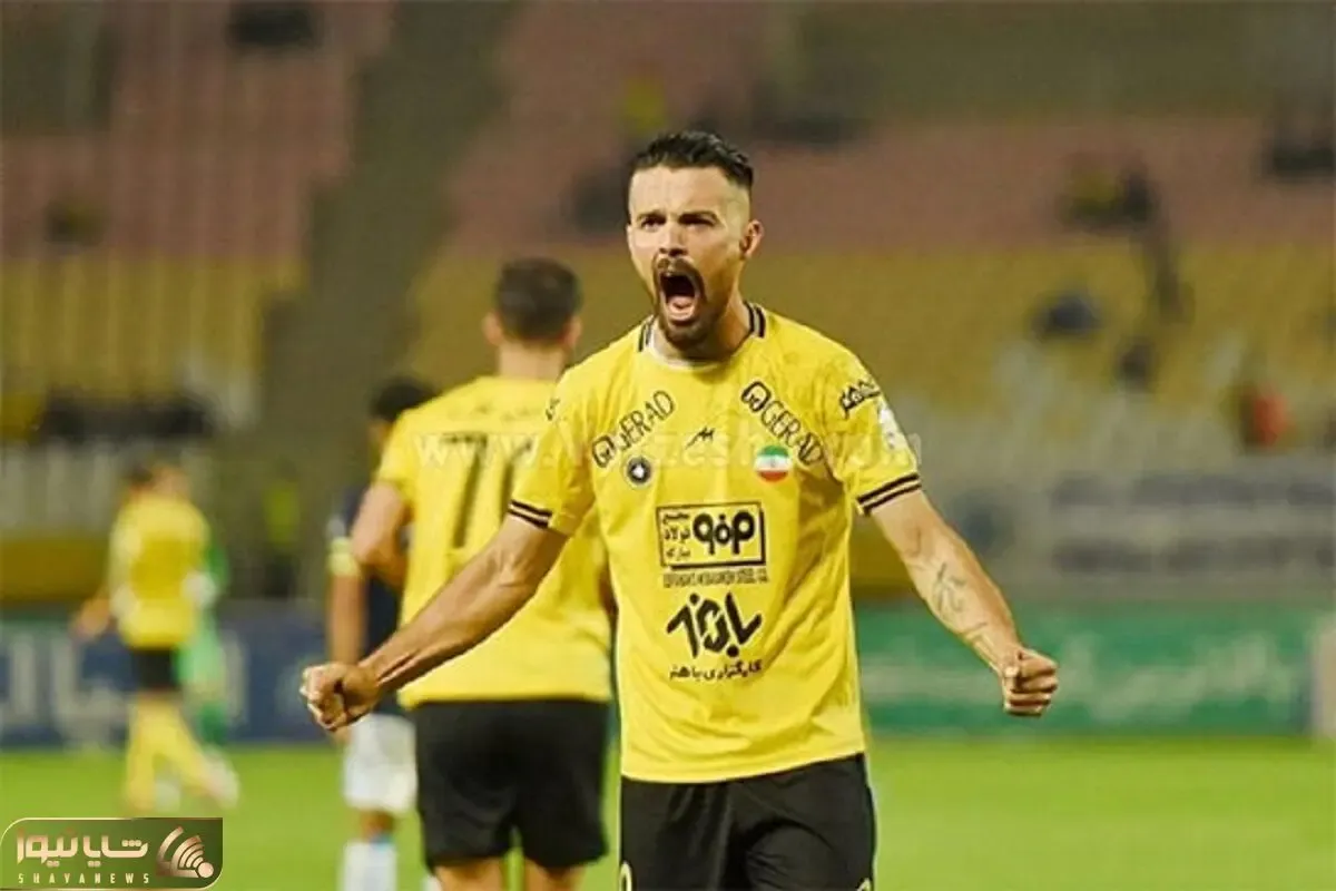 رکب سنگین سپاهان، هواداران استقلال را آتشی کرد!