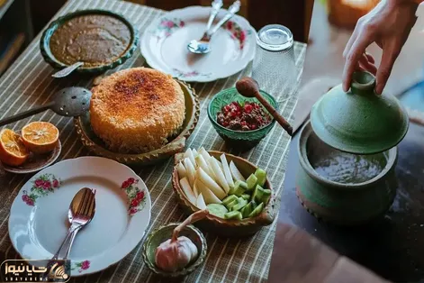 آشپزی روستایی؛ پخت ترش تره با سبزیجات محلی