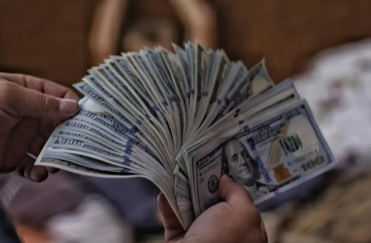پیش بینی قیمت دلار پنجشنبه 15 مرداد 1405 / اخبار سیاسی مثبت چه بر سر دلار می آورند؟