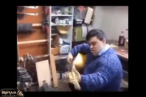 آواز خیابانی؛ ببینید بچه سندرم داون چه عالی سه تار میزنه و اشک درمیاره فقط ذوق کردنش