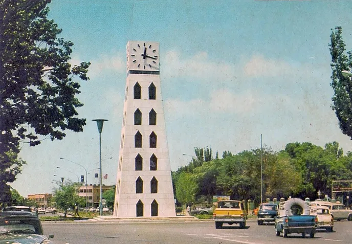 تصویری زیبا از میدان باغ گلستان تبریز | اوایل دهه ۵۰