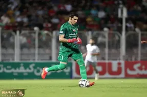 مذاکرات پرسپولیس با رقیب مستقیم علیرضا بیرانوند؛ گلر تیم ملی پرسپولیسی می‌شود؟