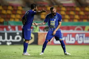 فرهاد زوج جدید خط دفاعی استقلال را انتخاب کرد