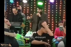 آواز محلی؛ ملت تو عروسی با آهنگ خراسانی دوستدارم عاشقونه صدات کنم چه میکنن بنازم