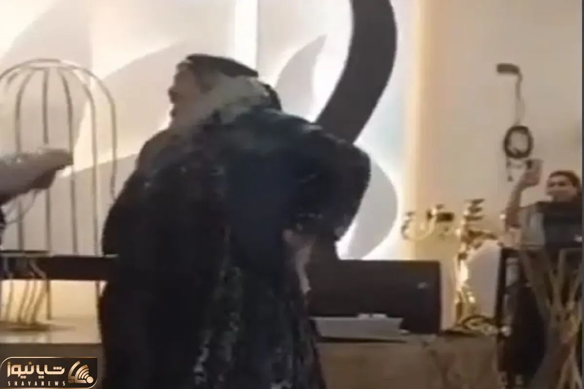 آواز شاد؛ ننه جون پیر با شال تومان مدل اصیل آذری پرید وسط فقط واسه شاباش جمع کردن