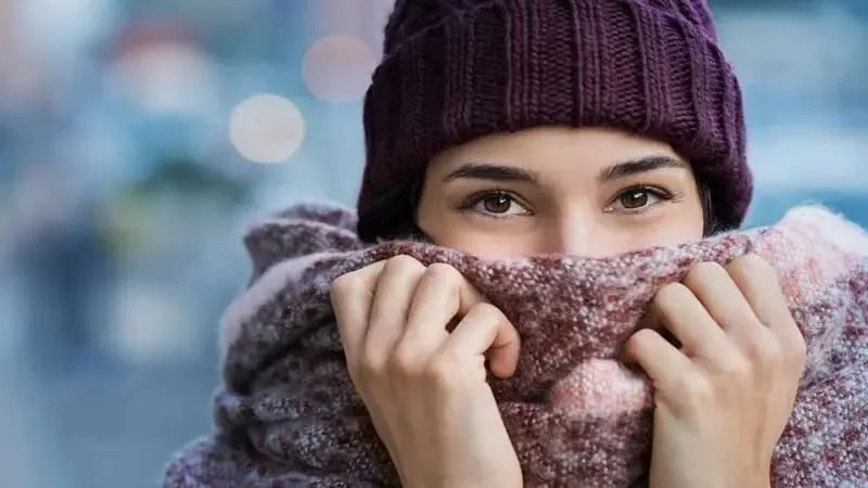 اگر سرمایی هستید و زود یخ می کنید این خوراکی ها را حتماً بخورید!
