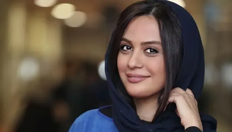 عکس انتقادی مارال فرجاد با جمجمه مردگان