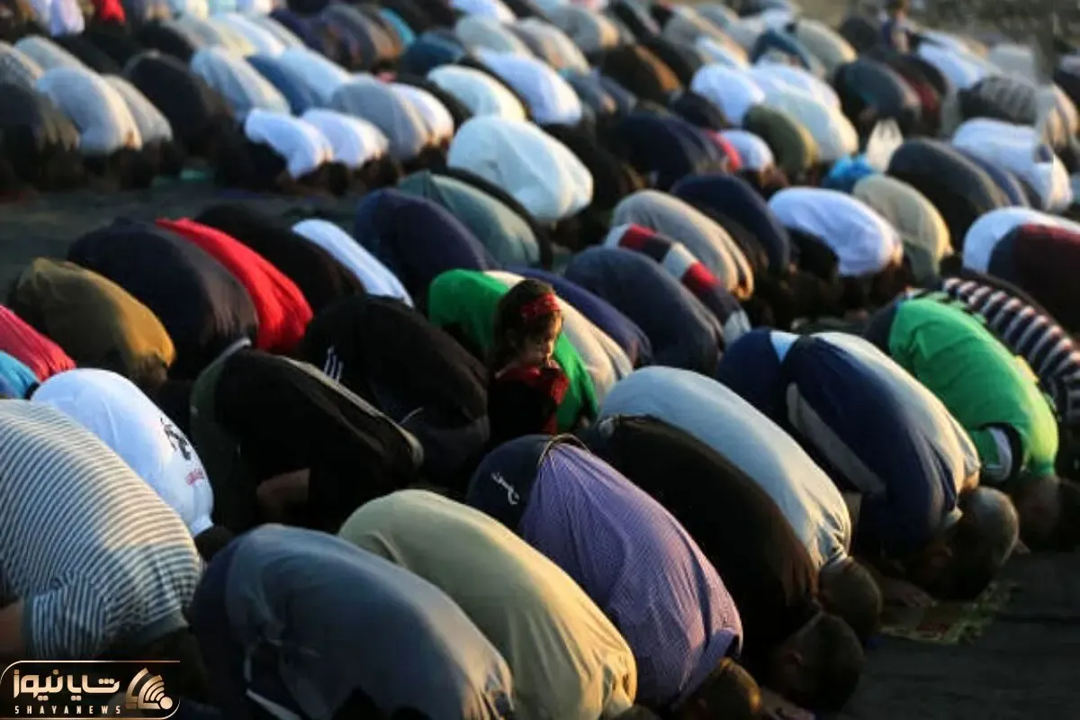 (ویدئو) این جمعیت نماز جماعت را ببینید باور نمی کنید در واشنگتن است!