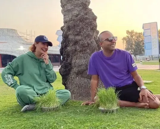 (عکس) مهناز افشار و آرش وسط جنگل!