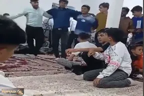 آواز محلی؛ له شدن مهمونای عروسی زیر دست و پای پایکوبی چندتا جوون لنگ به دست